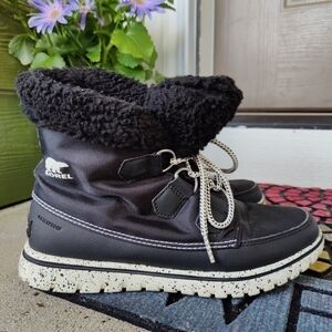 Sorel Winter Cozy Carnival Waterproof Boots Black & White Sherpa Lined Size 7.5